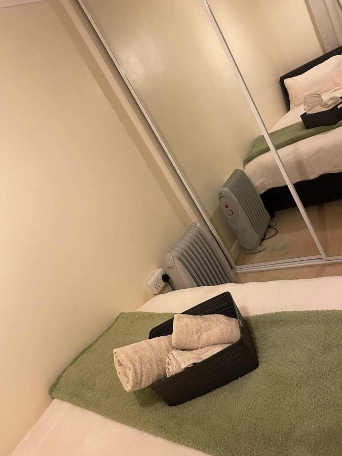 Cozy Homestay Croydon Esterno foto
