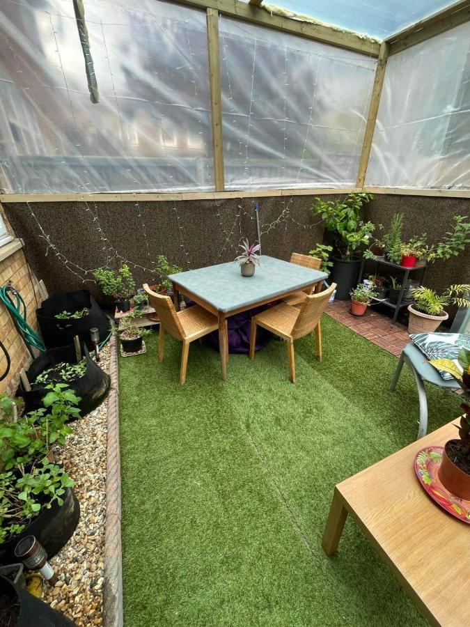 Cozy Homestay Croydon Esterno foto