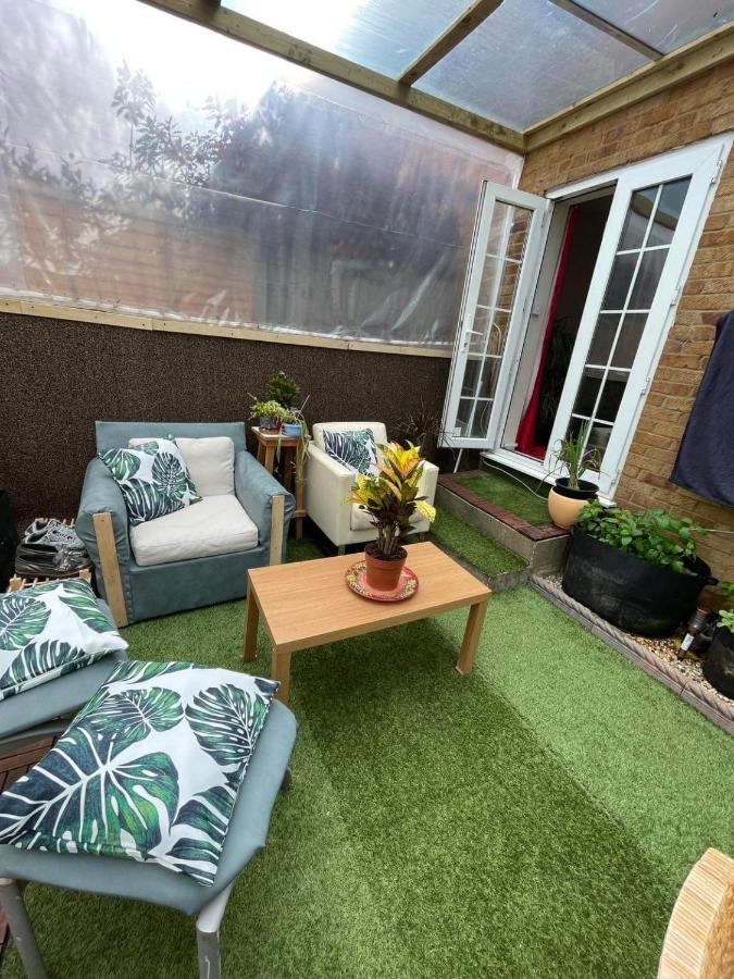 Cozy Homestay Croydon Esterno foto